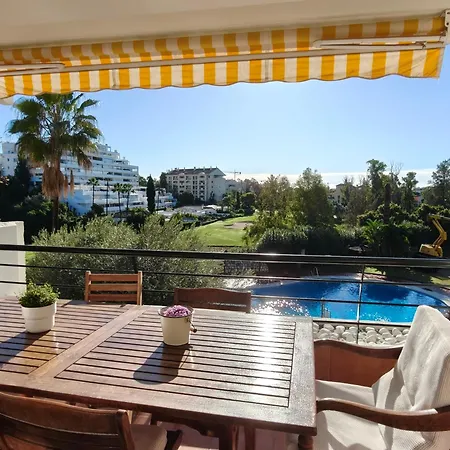 Bonitas Vistas Al Golf Y Piscina En Guadalmina Μαρμπέλλα