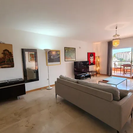 Bonitas Vistas Al Golf Y Piscina En Guadalmina Διαμέρισμα