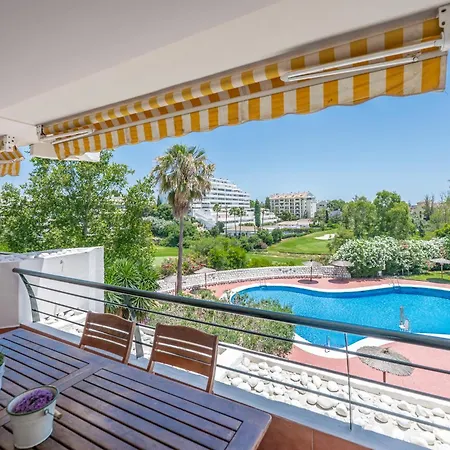 Bonitas Vistas Al Golf Y Piscina En Guadalmina *