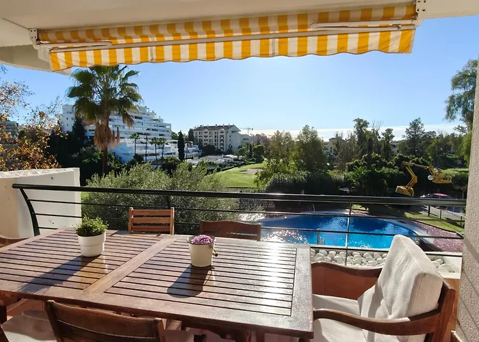 Bonitas Vistas Al Golf Y Piscina En Guadalmina Марбелья