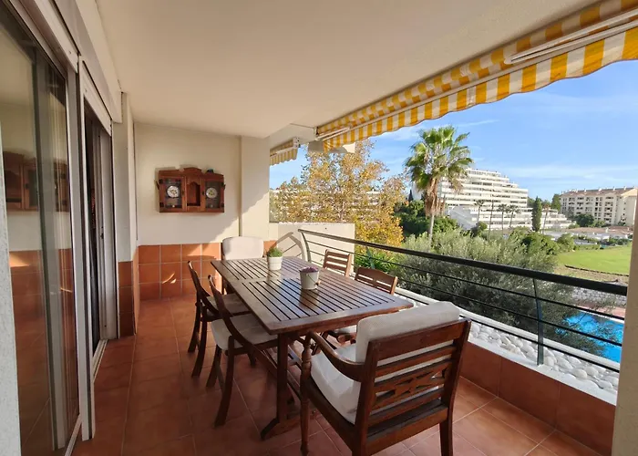 Bonitas Vistas Al Golf Y Piscina En Guadalmina Апартаменти