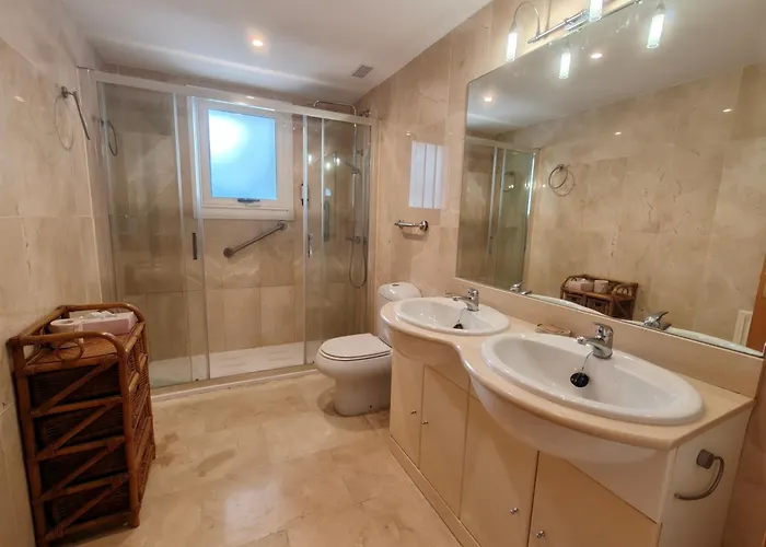 Appartamento Bonitas Vistas Al Golf Y Piscina En Guadalmina