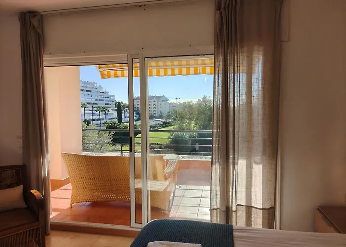 Bonitas Vistas Al Golf Y Piscina En Guadalmina Appartamento Marbella