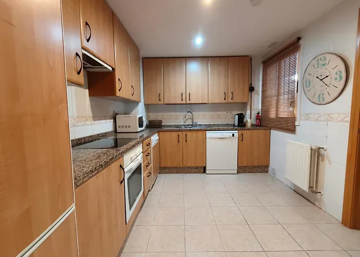 Bonitas Vistas Al Golf Y Piscina En Guadalmina Apartamento