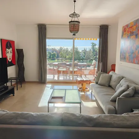 Apartment Bonitas Vistas Al Golf Y Piscina En Guadalmina